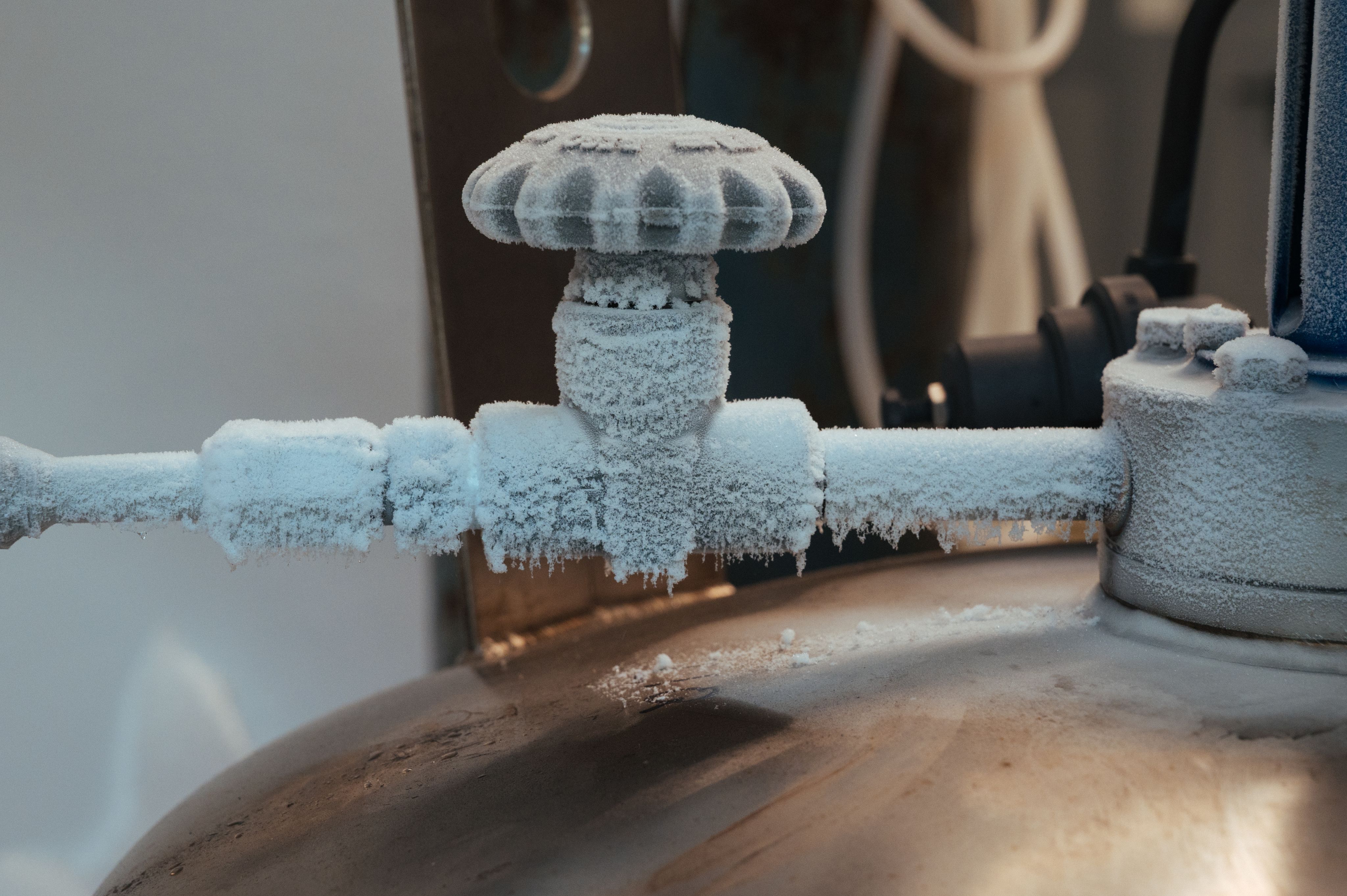 Dettaglio del computer quantistico IQM installato al Politecnico di Torino